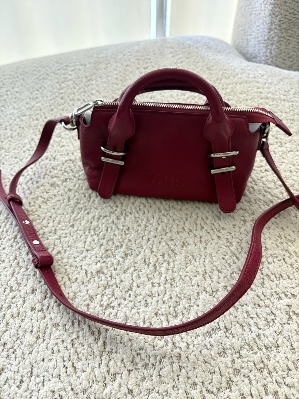 TOUS SMALL BURGUNDY-COLORED LEATHER BOWLING BAG - Picture 2 of 7